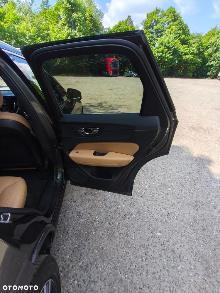 Volvo XC 60 T6 AWD Momentum - 20