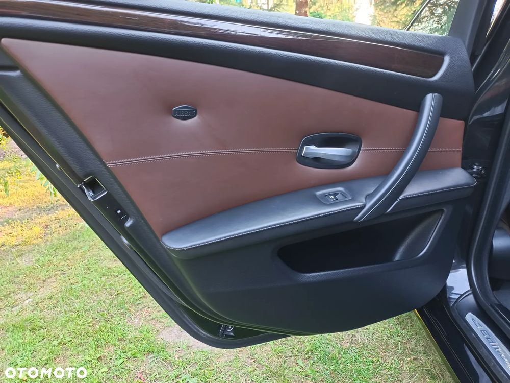 BMW Seria 5 - 38
