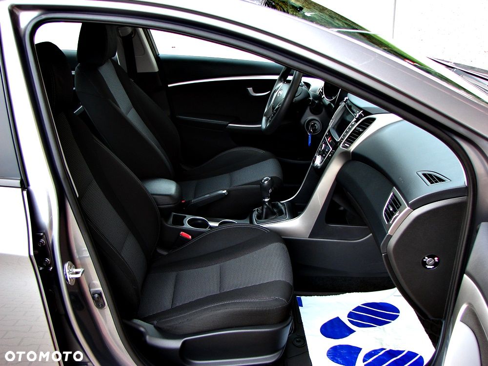 Hyundai i30 1.4 Intro Edition - 7