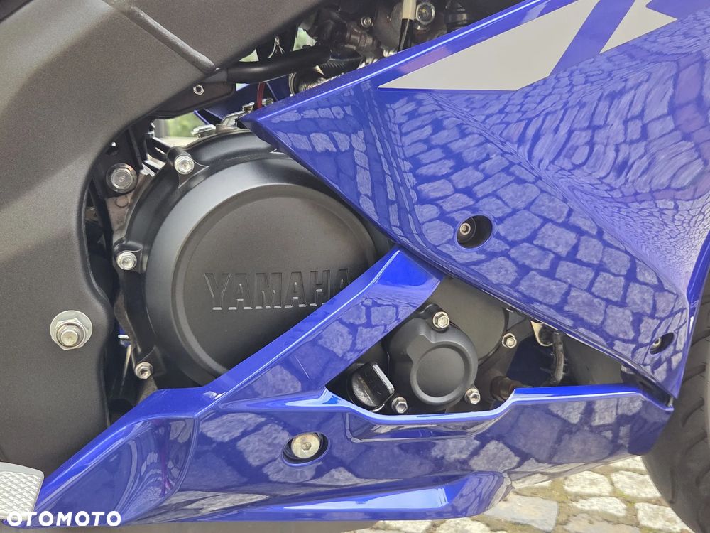 Yamaha YZF - 11