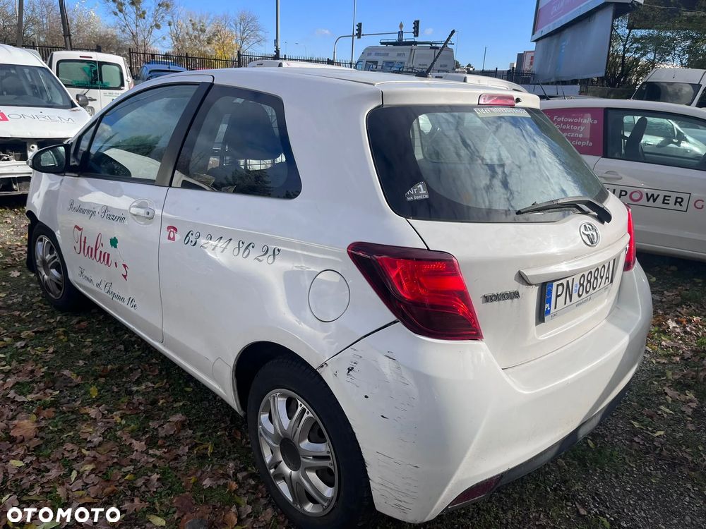 Toyota YARIS - 8