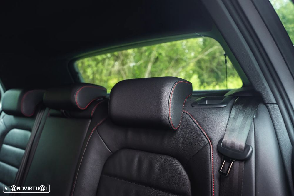 VW Golf GTI Performance BlueMotion DSG - 48