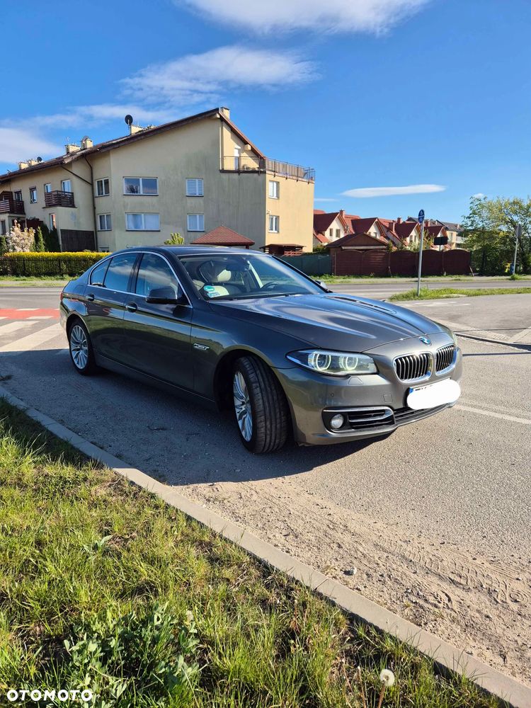 BMW Seria 5 528i xDrive Luxury Line - 4