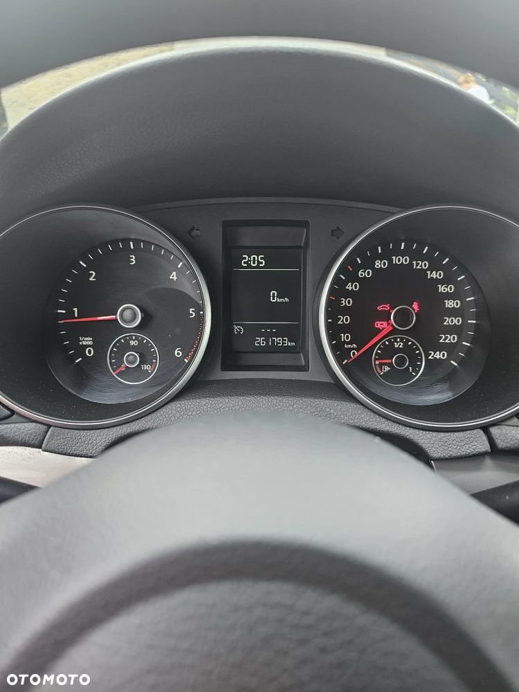 Volkswagen Golf - 11