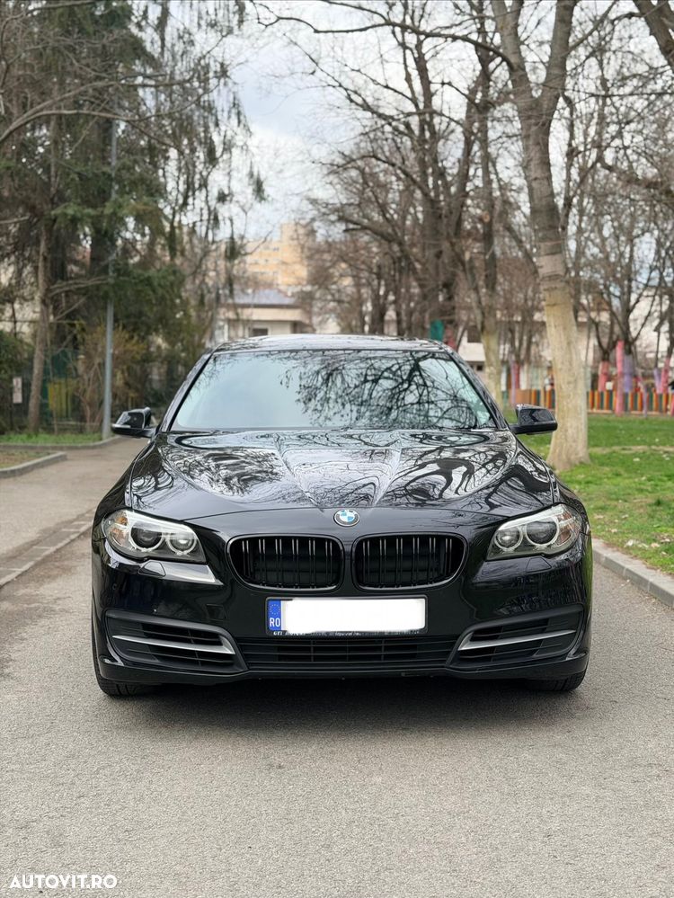 BMW Seria 5 528i Aut. Luxury Line - 1