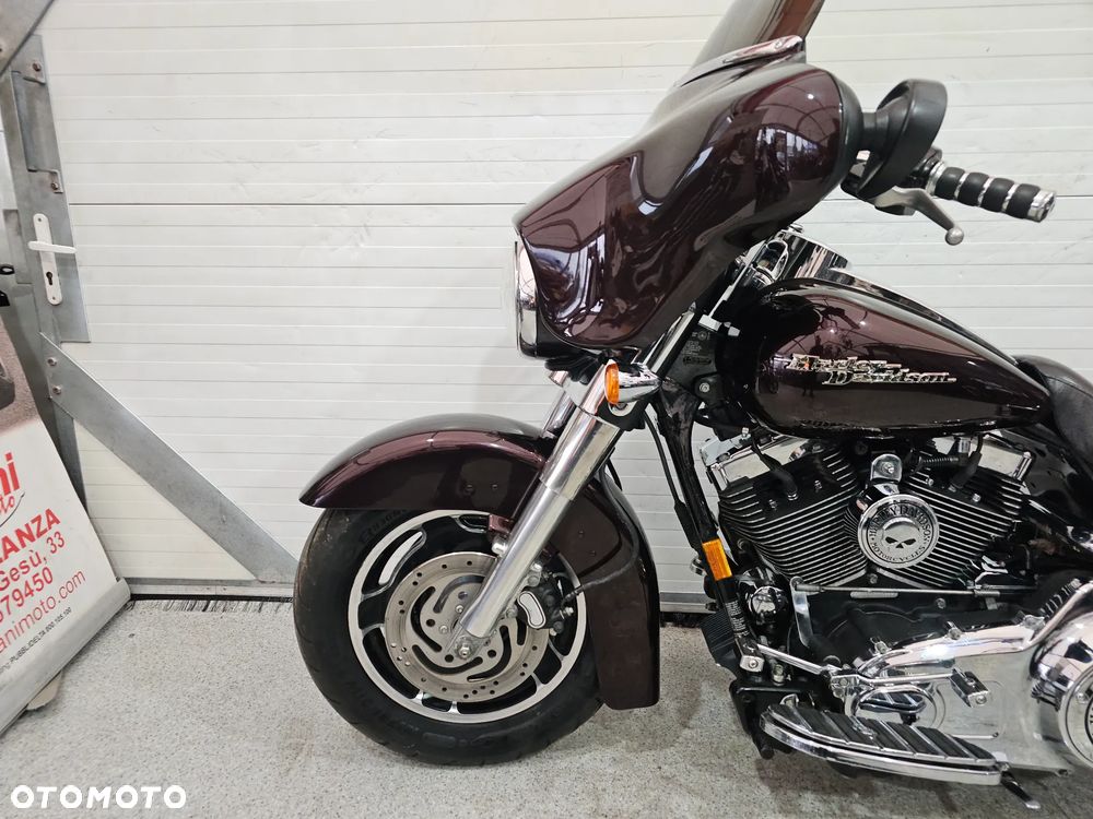 Harley-Davidson Touring Street Glide - 13