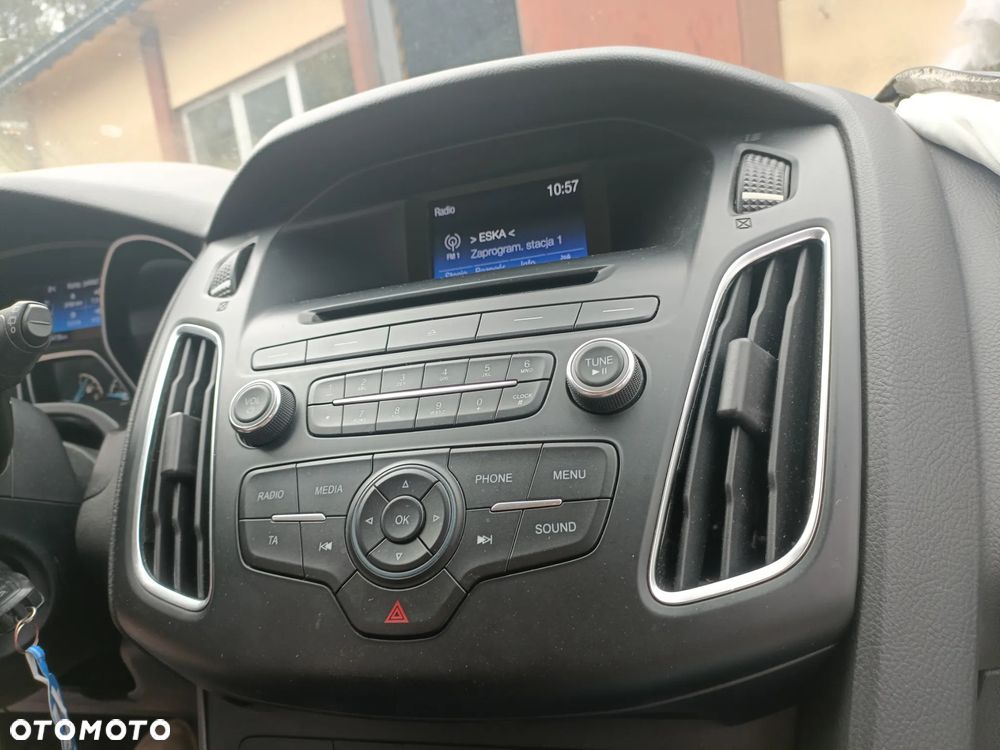 FORD FOCUS MK3 10-19 LIFT 2016 r. panel radia z wyświetlaczem i obudową * - 3