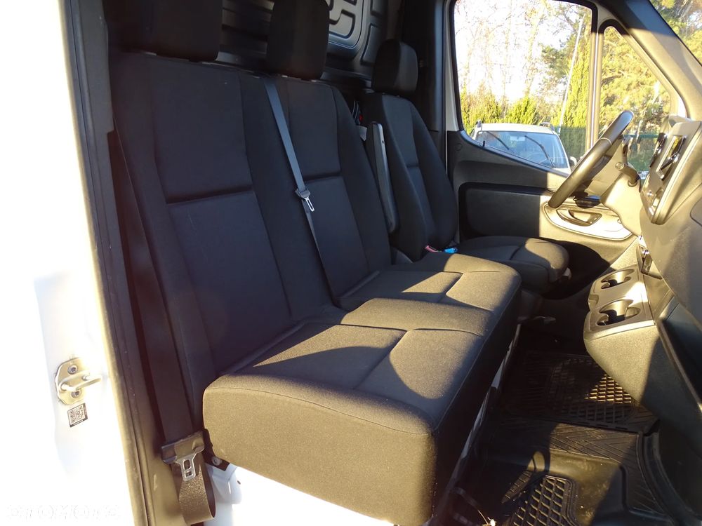 Mercedes-Benz SPRINTER - 17