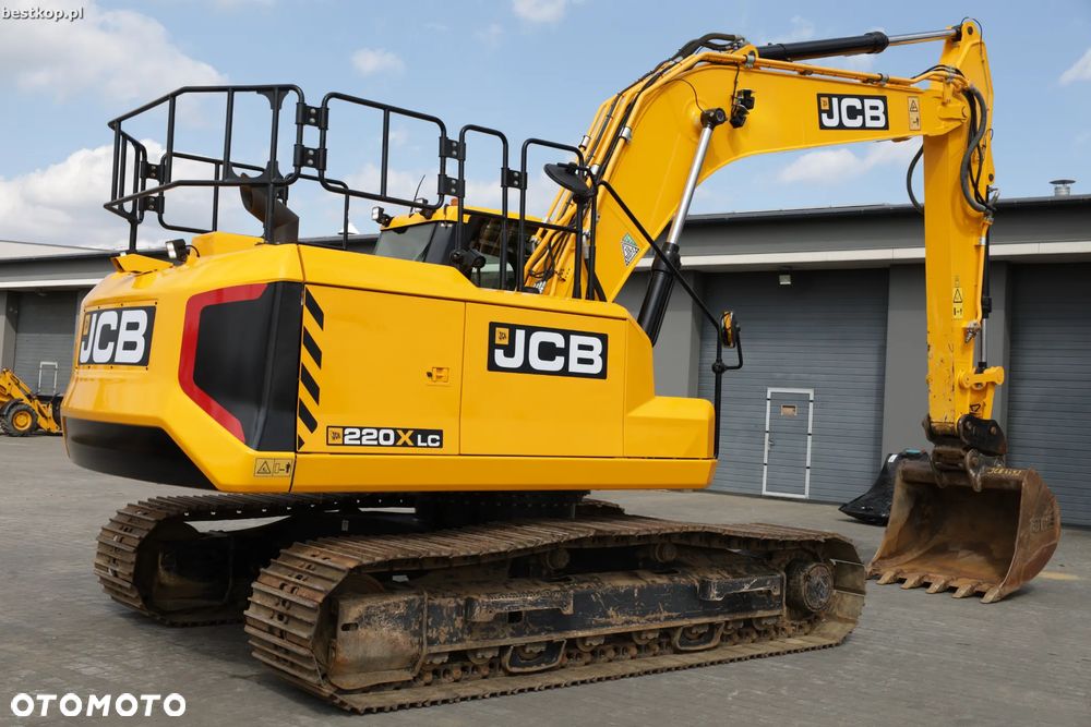 JCB 220X - 8