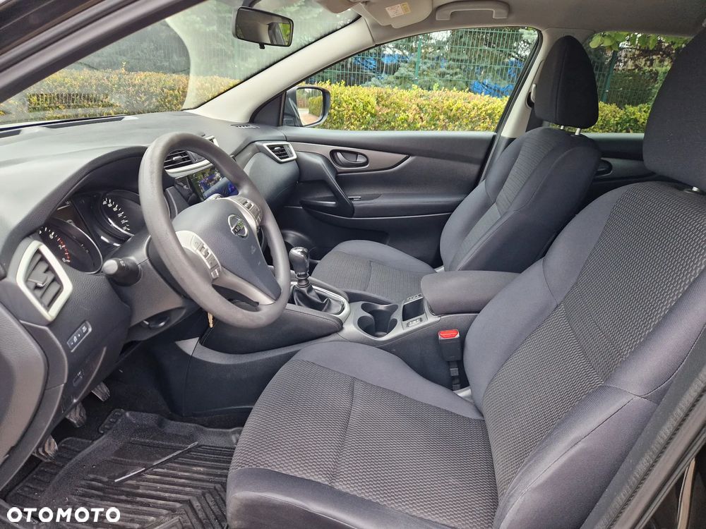 Nissan Qashqai - 25