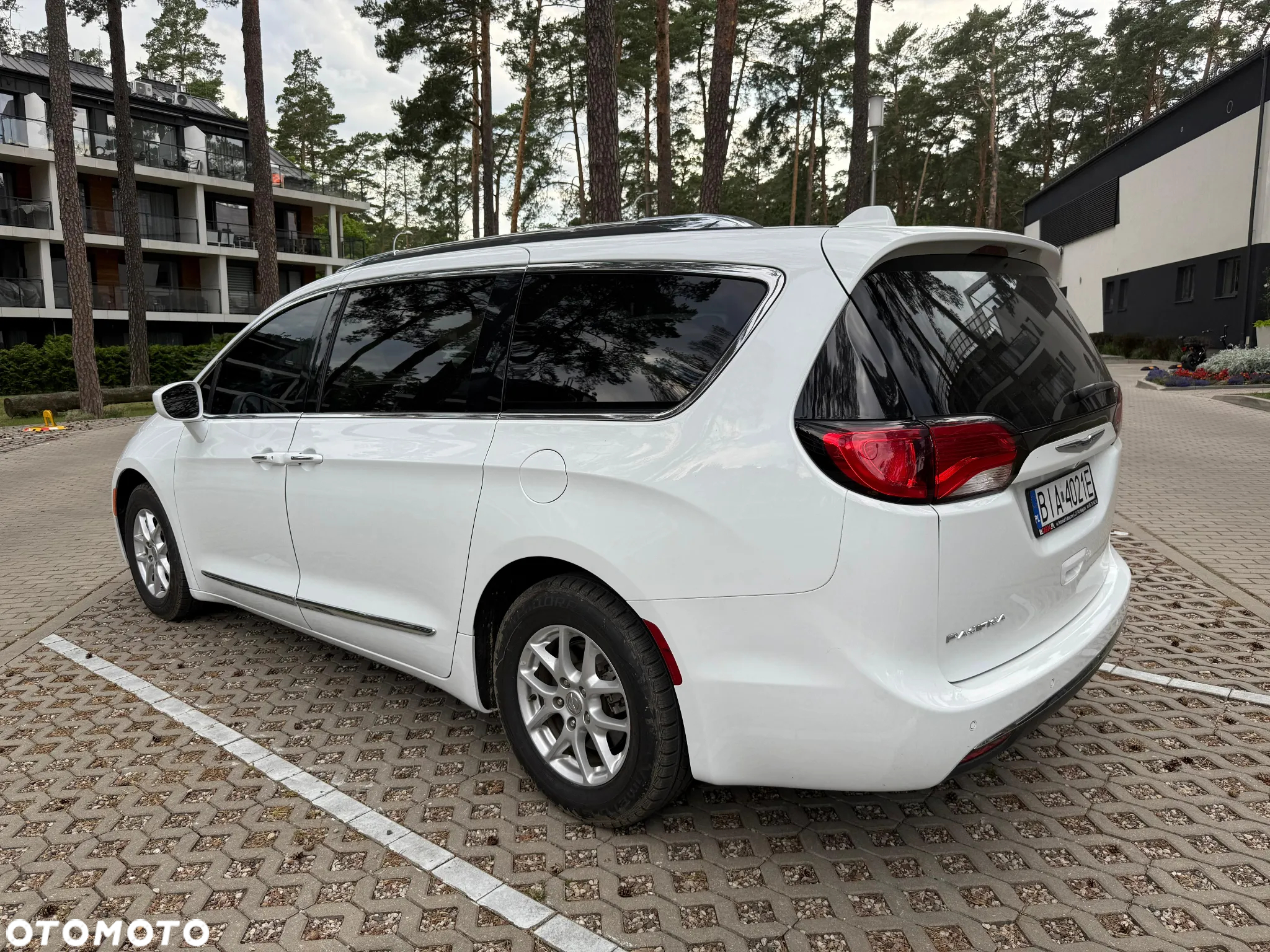 Chrysler Pacifica - 3