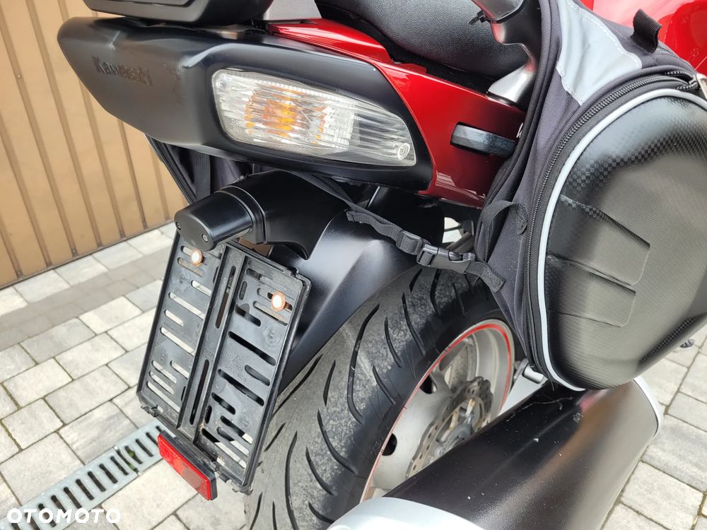 Kawasaki GTR - 17