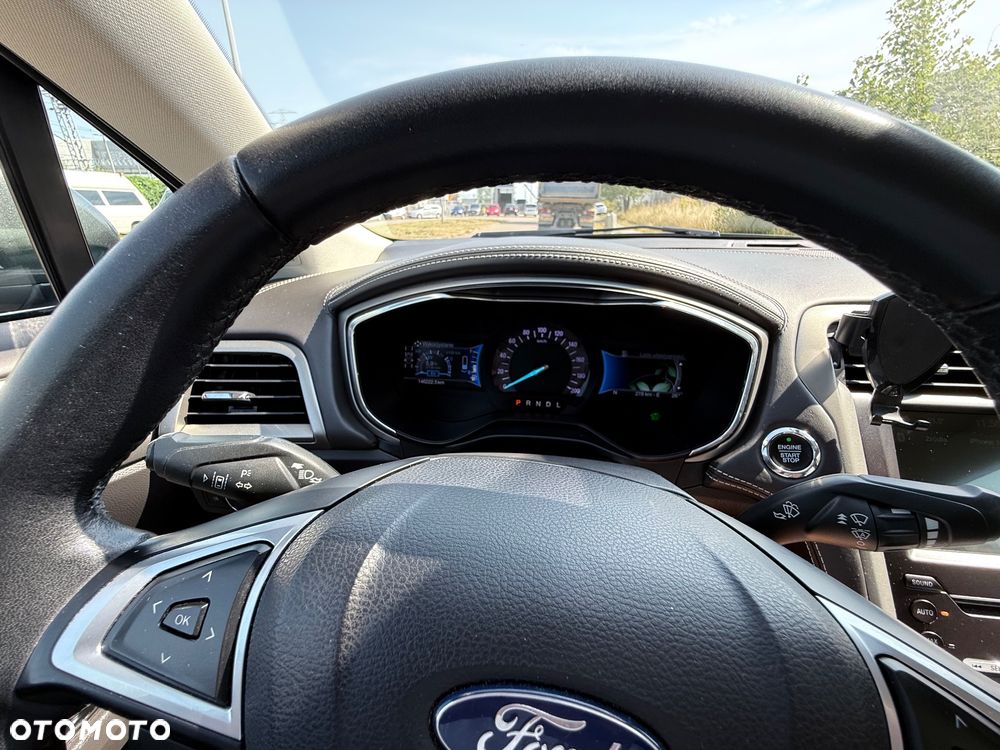 Ford Mondeo 2.0 Hybrid Vignale - 34