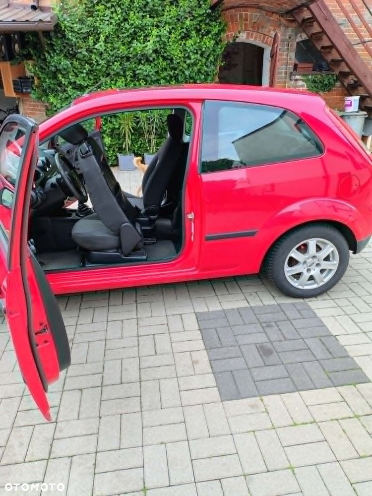 Ford Fiesta - 16