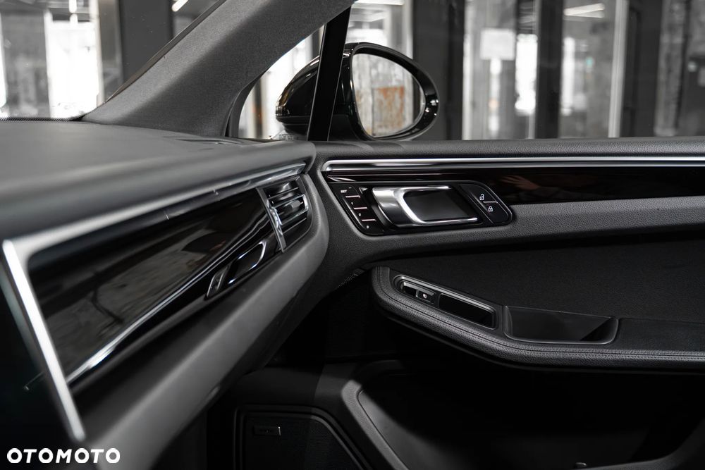 Porsche Macan Standard - 19