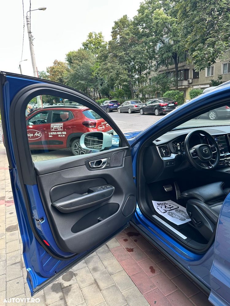 Volvo XC 60 D5 AWD R-Design - 12