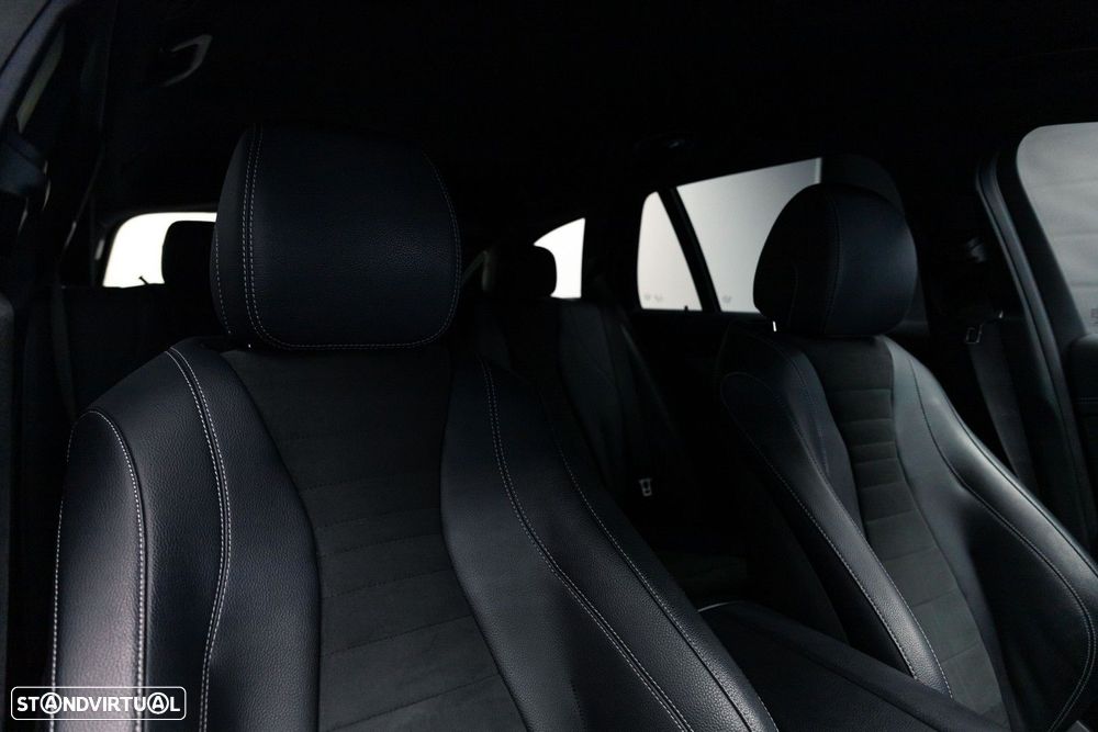 Mercedes-Benz E 300 e AMG Line - 22