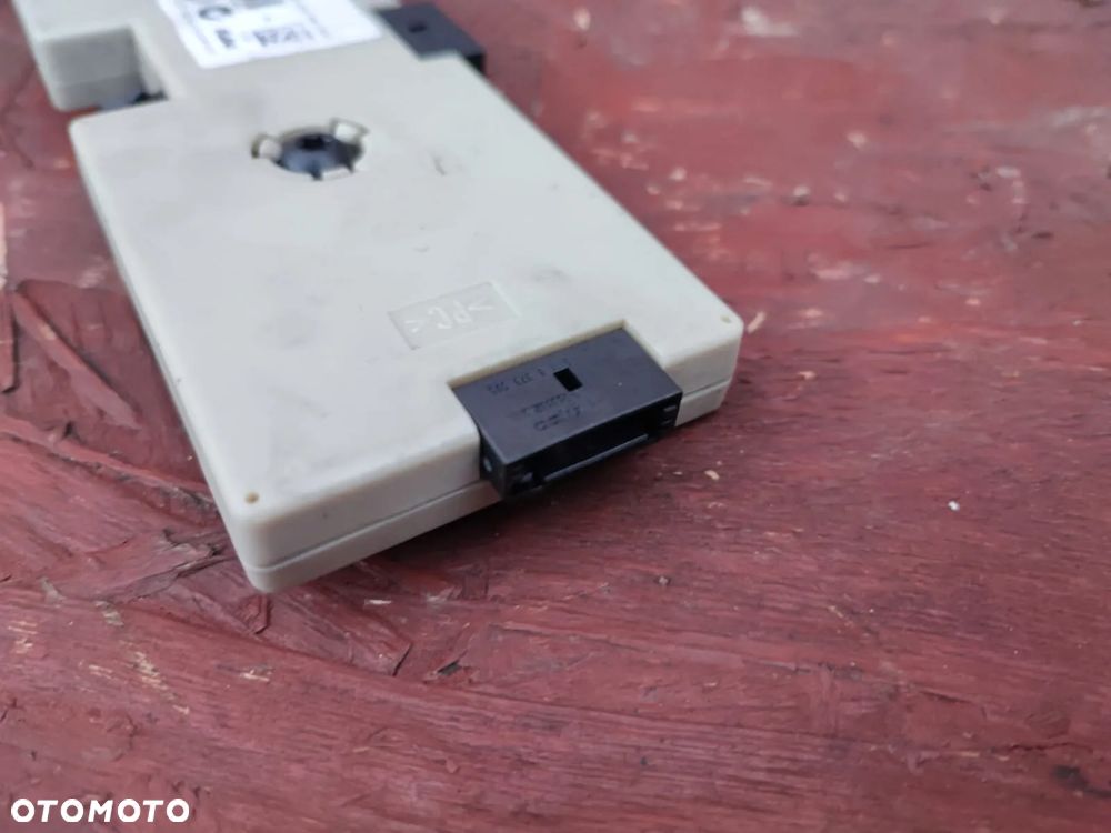 BMW E82 / E90 / E90 LCI / E92 / E92 LCI. ORYGINALNY MODUŁ ANTENY DIVERSITY / WZMACNIACZ ANTENY O NR: 6 928 934 / 9 187 658 OEM. DZIAŁAJĄCY W 100%. - 6