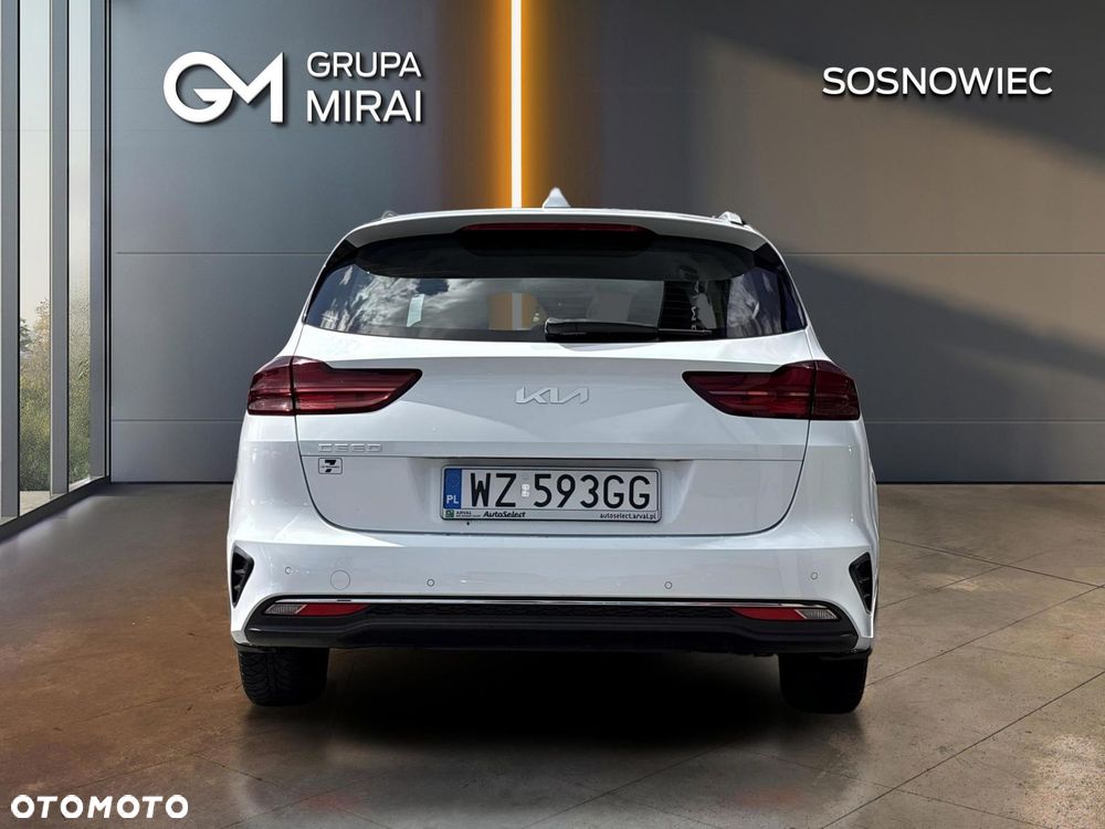 Kia Ceed - 4