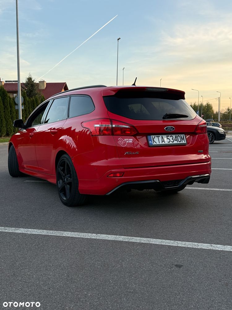 2015 Ford Focus, photograph 9