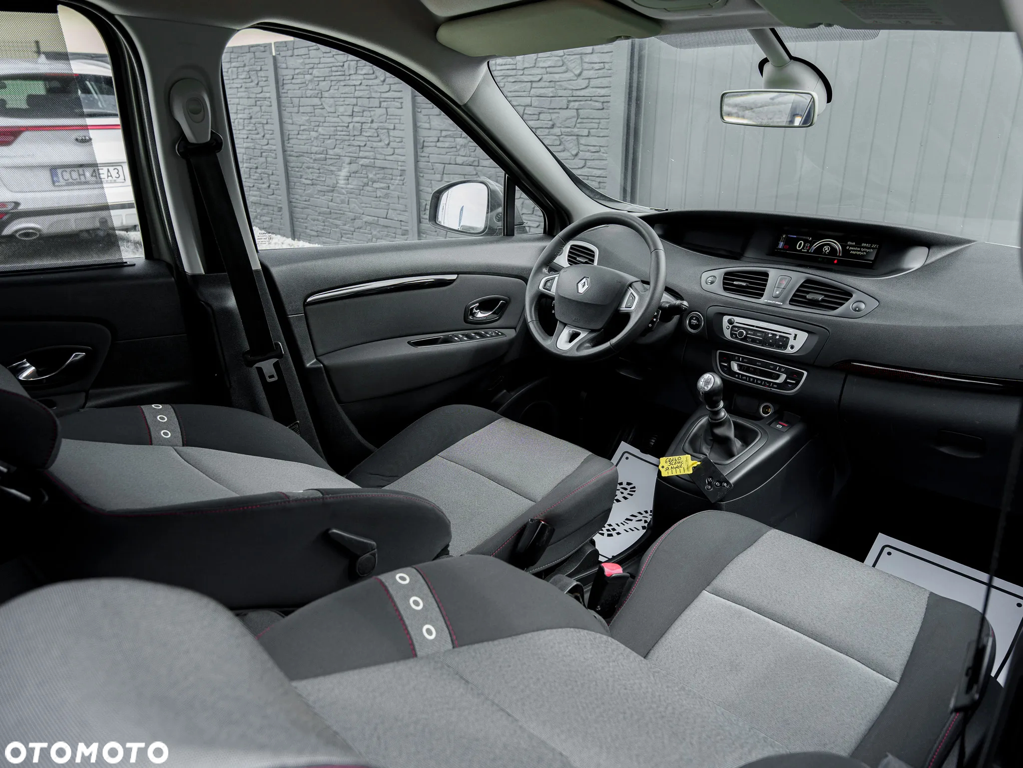 Renault Scenic 1.5 dCi Life - 19