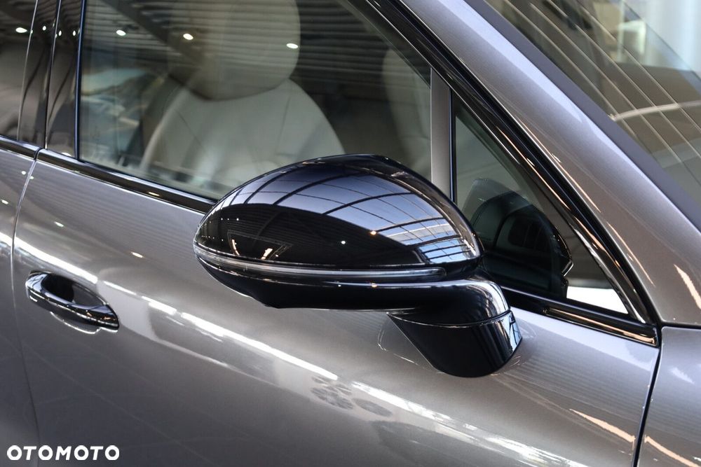 Porsche Cayenne - 21