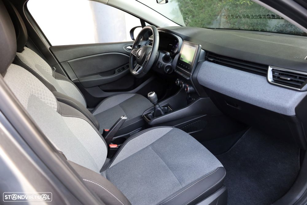 Renault Clio - 46