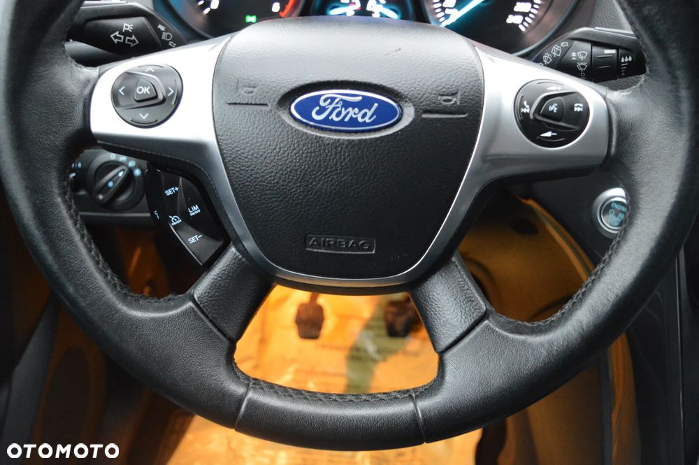 Ford Kuga 2.0 TDCi 4x4 Titanium - 24