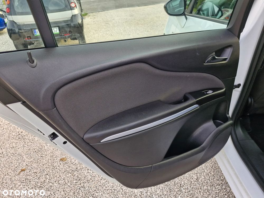 Opel Zafira - 17