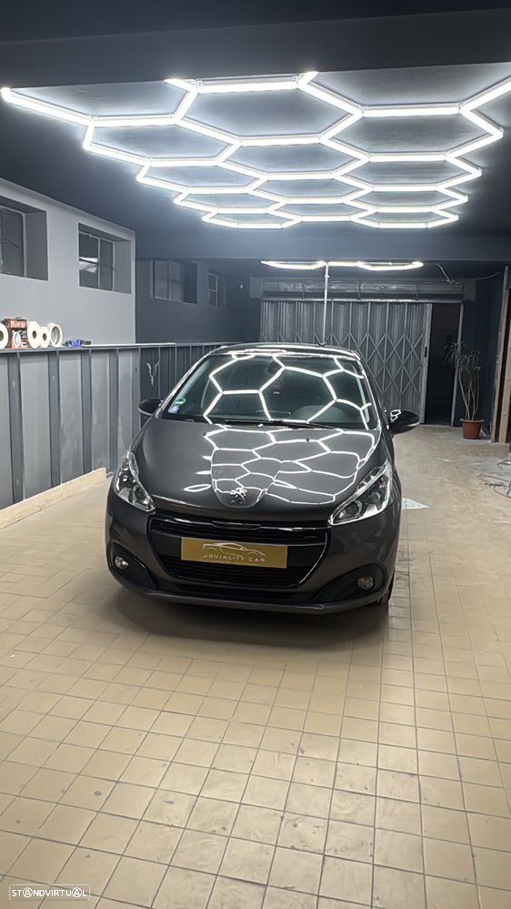 Peugeot 208 1.2 PureTech GT Line - 3