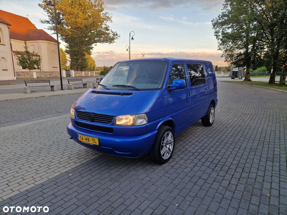Volkswagen Transporter - 2