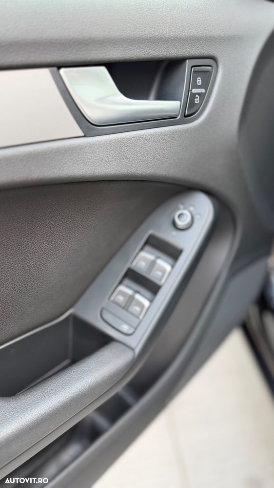 Audi A4 2.0 TDI DPF multitronic Ambiente - 26