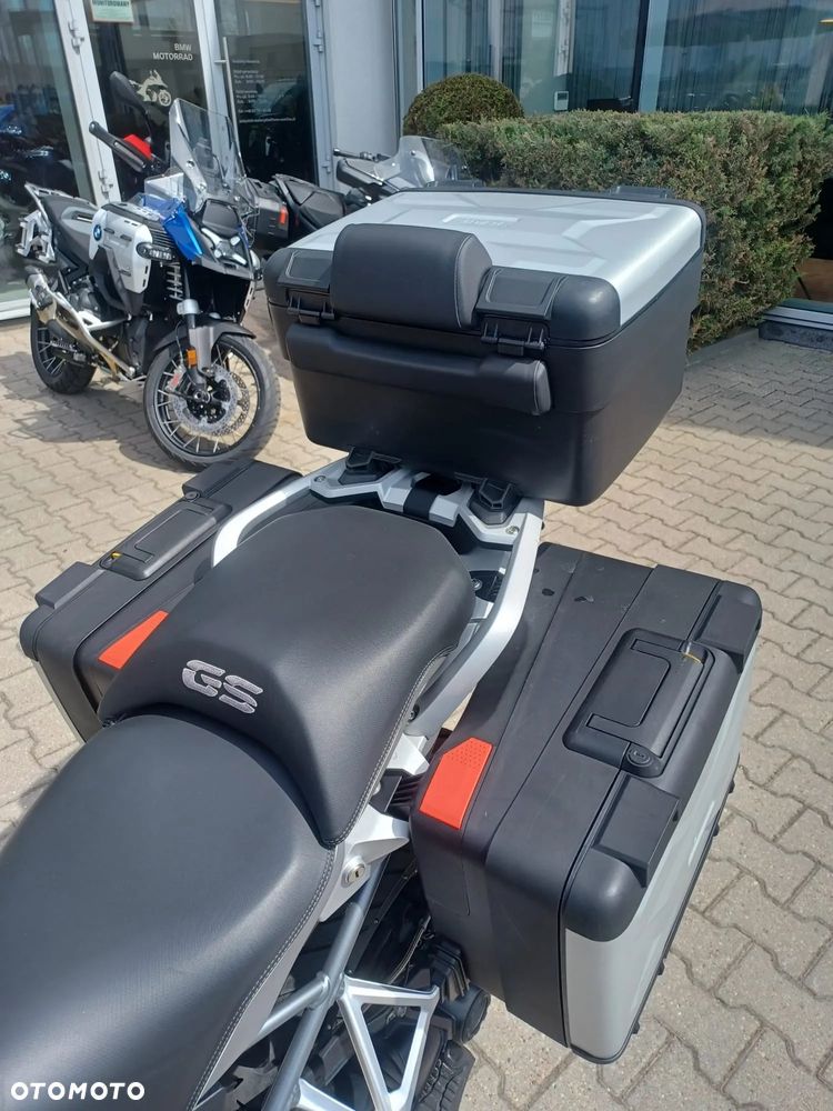 BMW R - 9