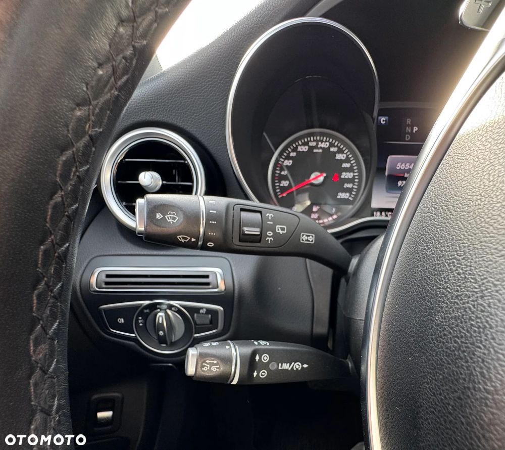 Mercedes-Benz Klasa C 220 d T 9G-TRONIC AMG Line - 20
