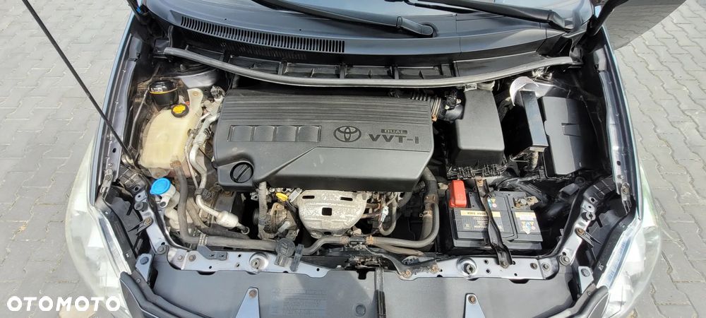 Toyota Auris 1.33 VVT-i Active - 7