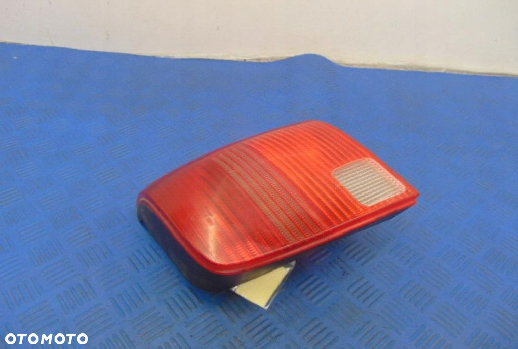 VOLKSWAGEN PASSAT B5 LAMPA TYLNA PRAWA - 3