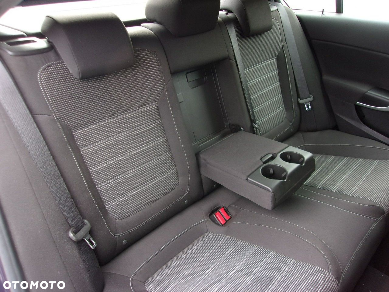 Opel Insignia 1.6 T Sport - 29