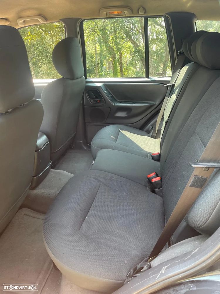 Jeep Grand Cherokee 3.1 TD Laredo - 5