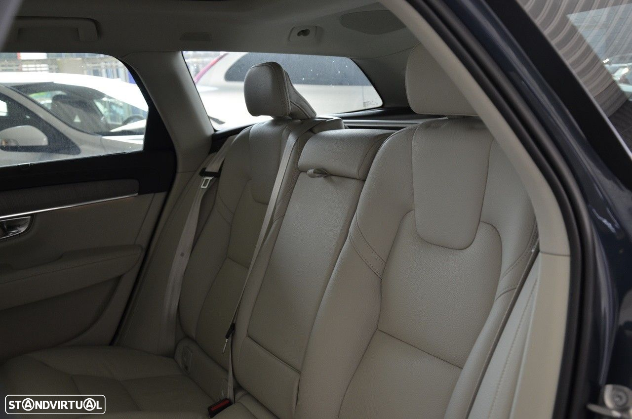 Volvo V90 2.0 T6 PHEV Plus Dark AWD - 10