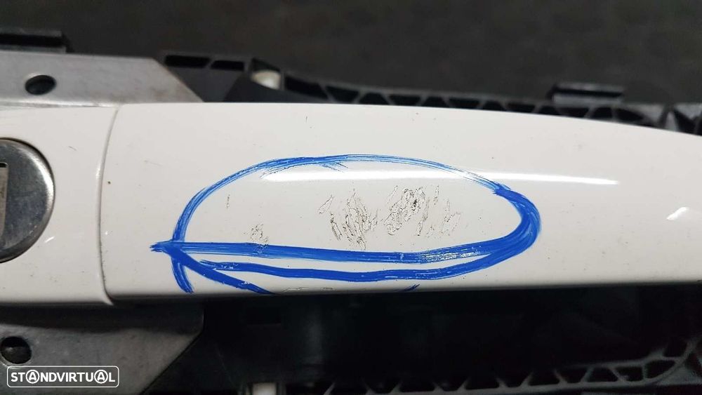 PUXADOR EXTERIOR FRENTE ESQUERDO VOLKSWAGEN POLO (6R1) ADVANCE - 2