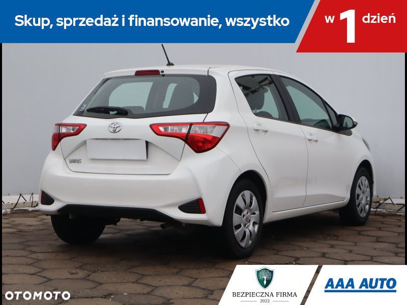 Toyota Yaris - 7