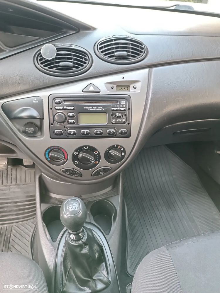 Ford Focus 1.8 TDCi Trend - 9