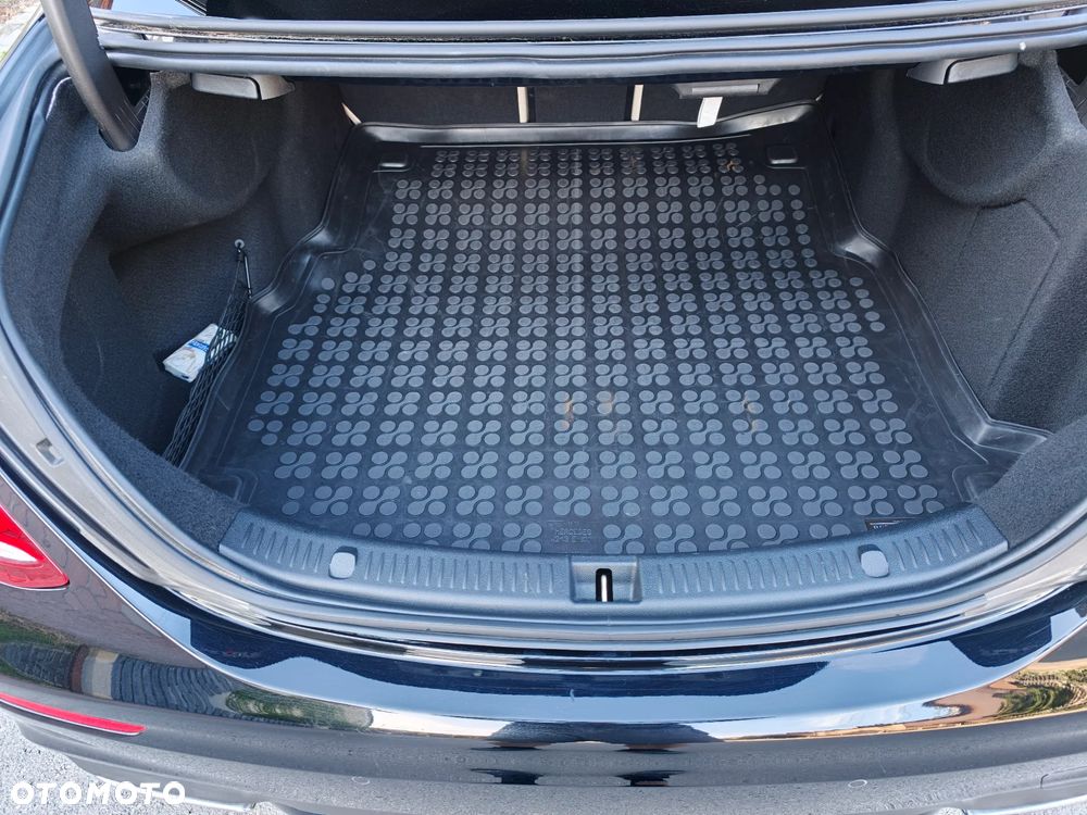 Mercedes-Benz Klasa E 220 d 4-Matic Avantgarde - 9