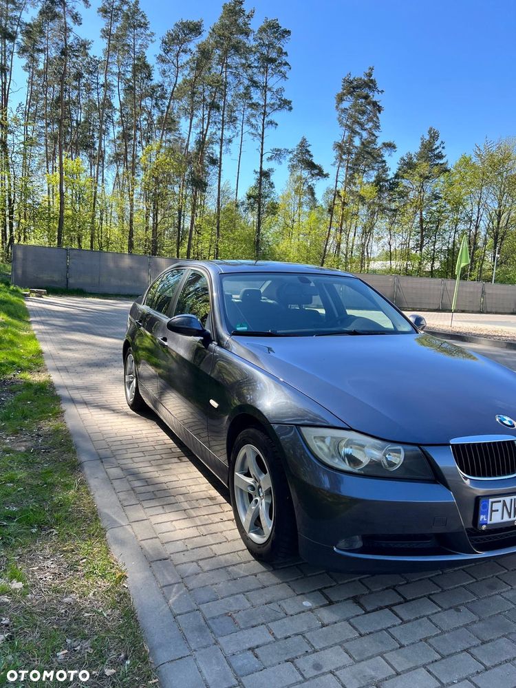 BMW Seria 3 318i - 5