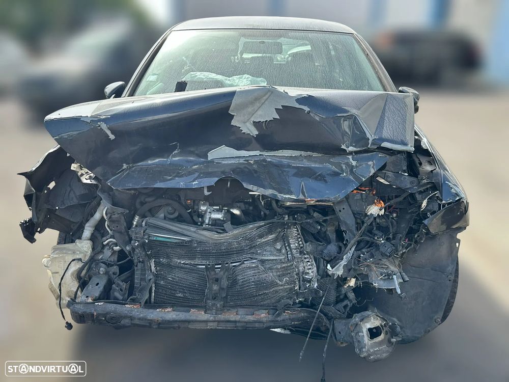 VW Golf VI 2.0 TDI Ref CLCA de 2008 para peças - 7