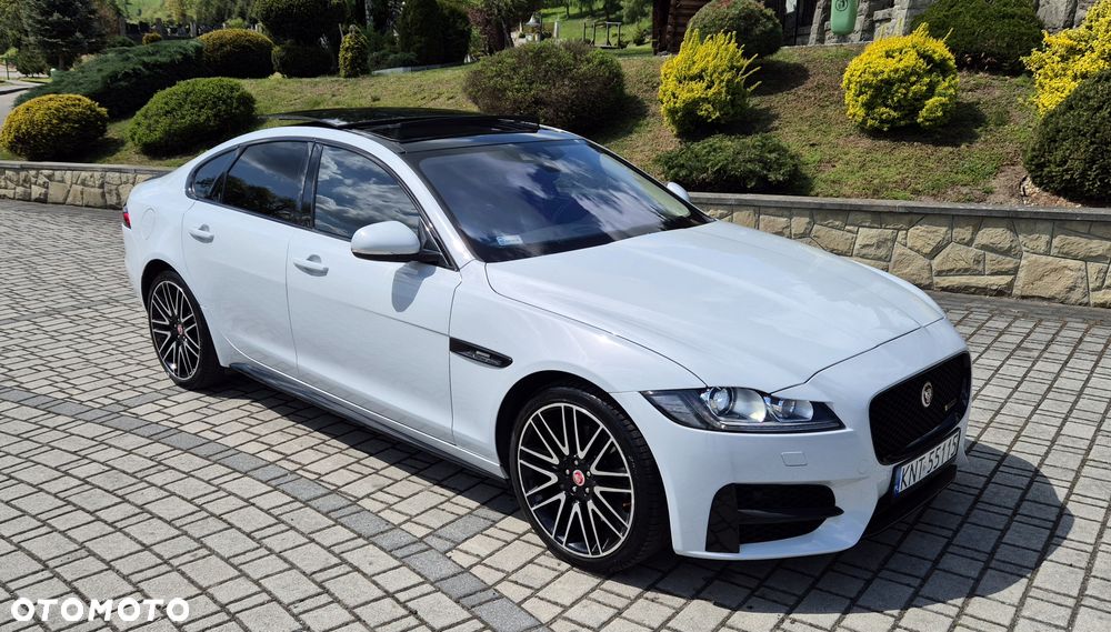Jaguar XF 3.0 V6 AWD R-Sport - 3