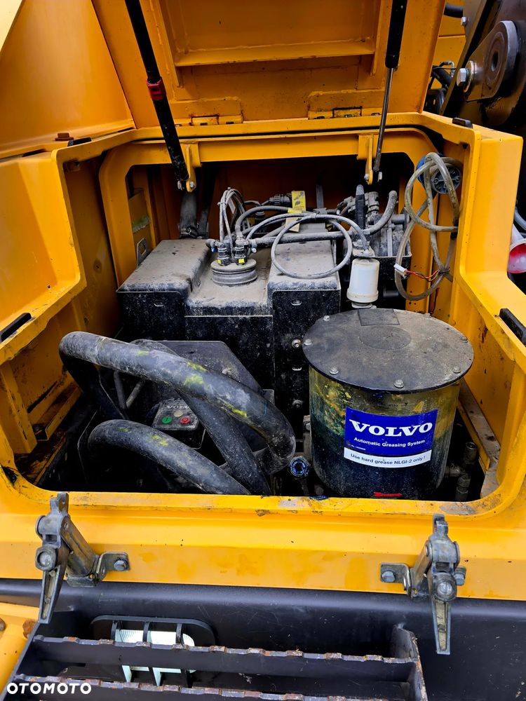 Volvo EC 250 EL - 15