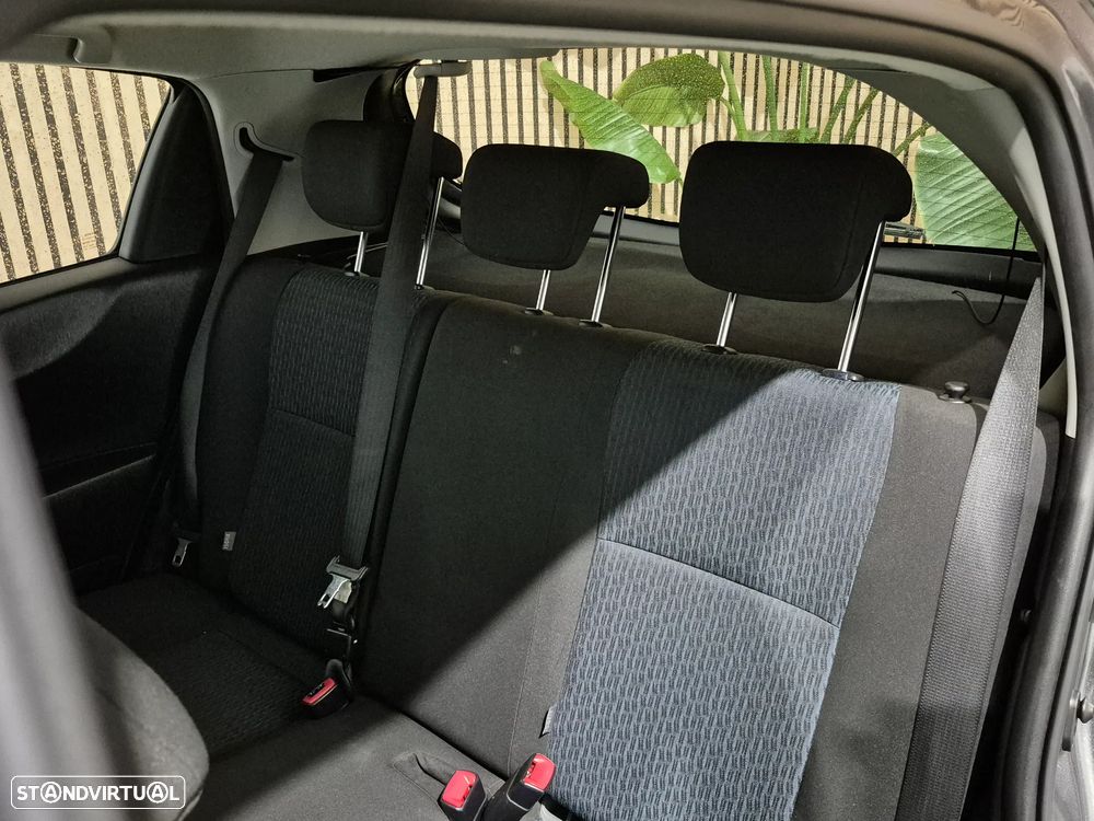 Toyota Yaris 1.0 VVT-i Comfort+P.Style - 25