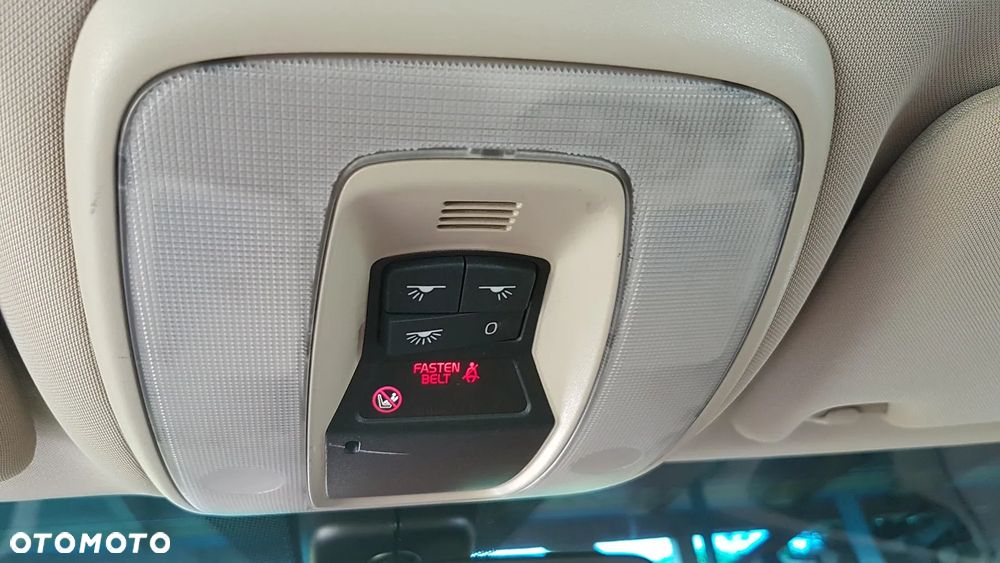 Volvo XC 70 - 13