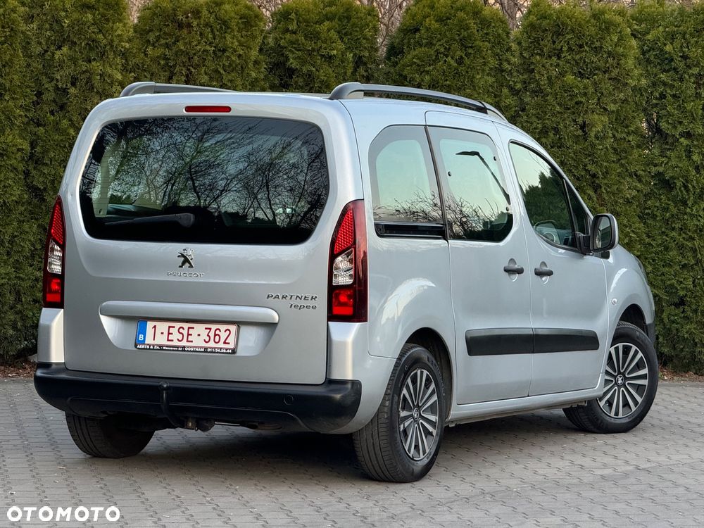 Peugeot Partner 98 VTi Style - 24